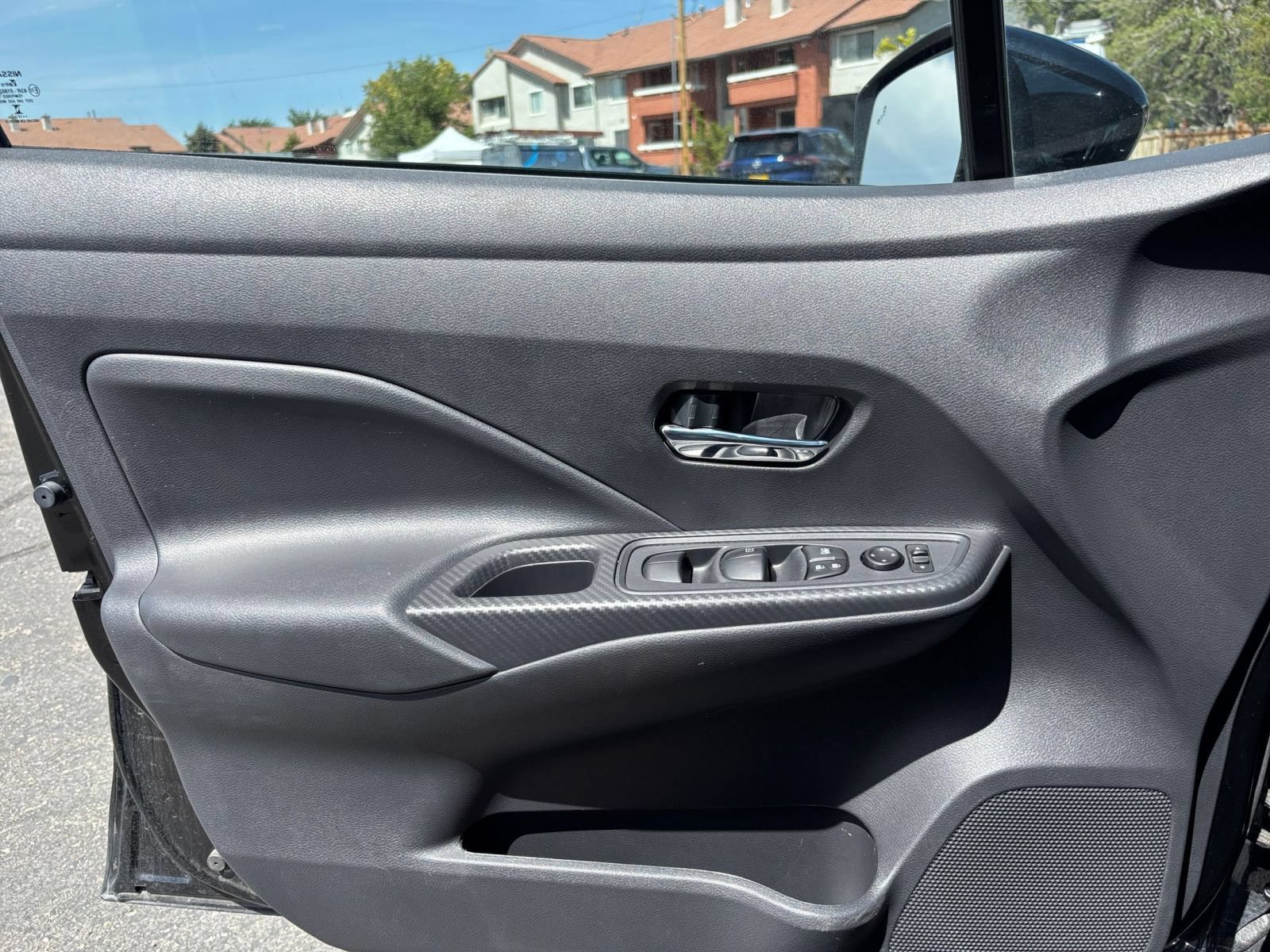 Used 2025 Nissan Versa SV FWD image 18
