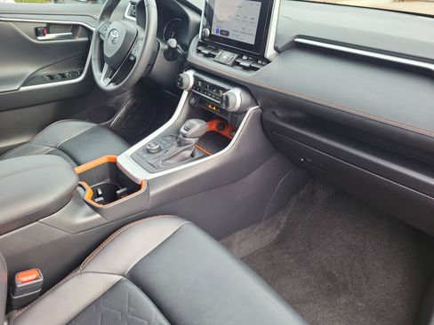 Used 2024 Toyota RAV4 Adventure image 13