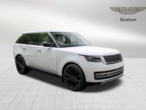 Used 2025 Land Rover Range Rover SE AWD/4WD image 1