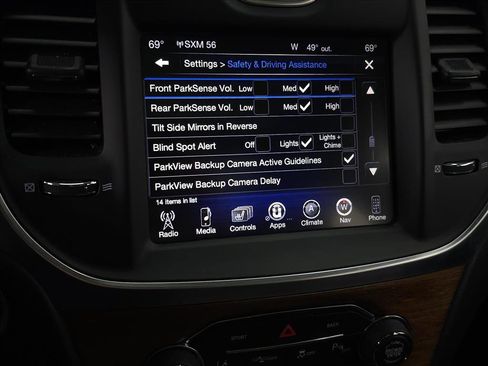 Used 2016 Chrysler 300 C Platinum w/ Safetytec Plus Group image 22