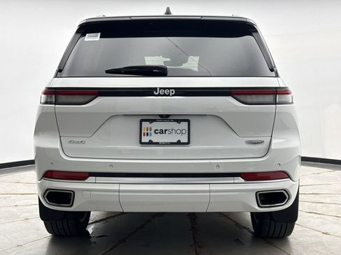 Used 2024 Jeep Grand Cherokee Summit w/ Luxury Tech Group V AWD/4WD image 4