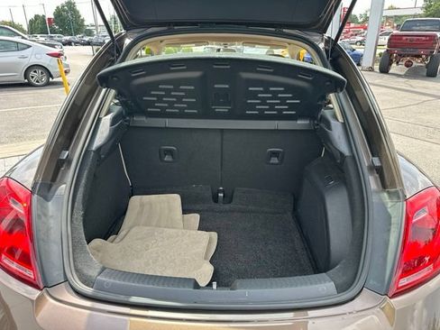 Used 2014 Volkswagen Beetle TDI FWD image 19