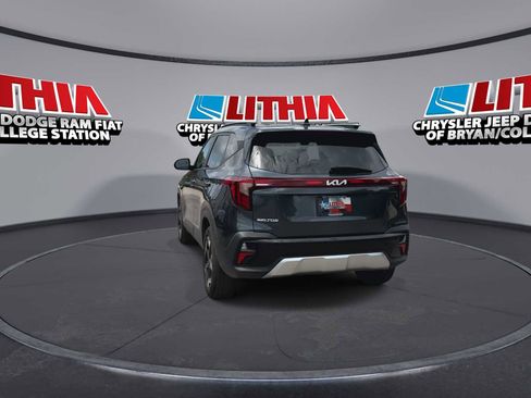 Used 2025 Kia Seltos S image 7