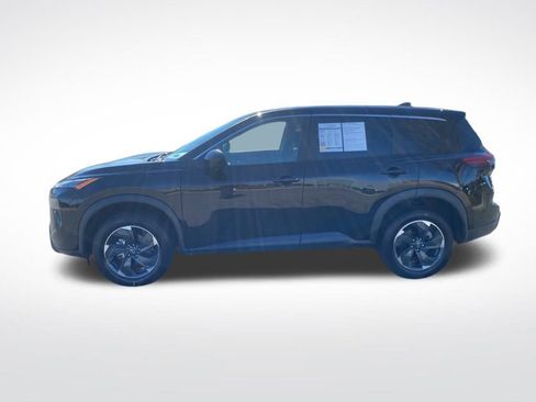 Used 2024 Nissan Rogue SV image 4