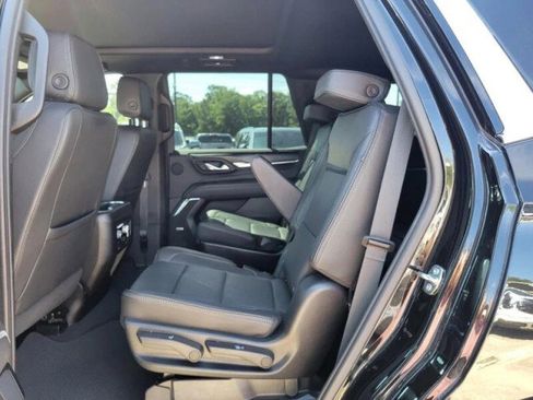 Used 2023 GMC Yukon Denali RWD image 31