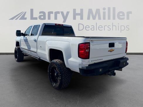 Used 2018 Chevrolet Silverado 3500 LTZ image 3