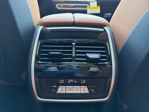 New 2026 BMW X5 xDrive50e w/ Premium Package AWD/4WD image 14