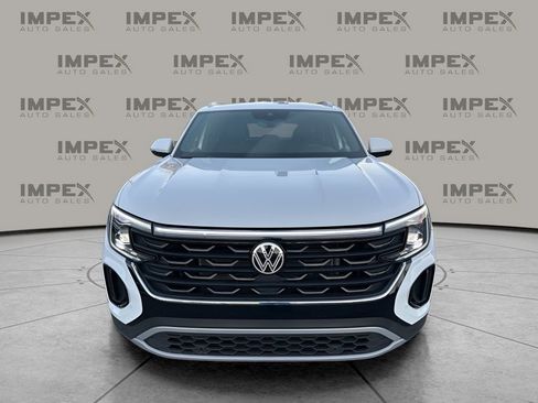 Used 2025 Volkswagen Atlas Cross Sport SE image 8