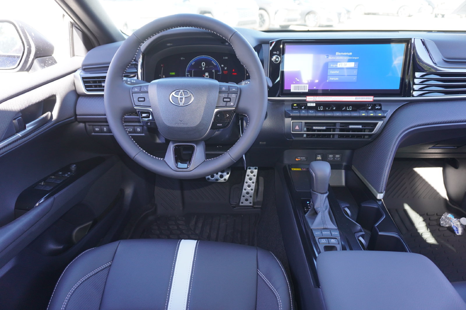 Used 2026 Toyota Camry SE w/ Multimedia Upgrade Package FWD image 9