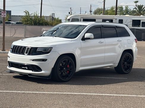 Used 2014 Jeep Grand Cherokee SRT AWD/4WD image 11