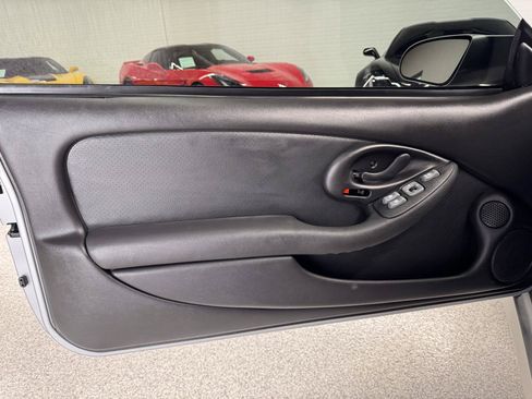 Used 2000 Pontiac Firebird Formula RWD image 40