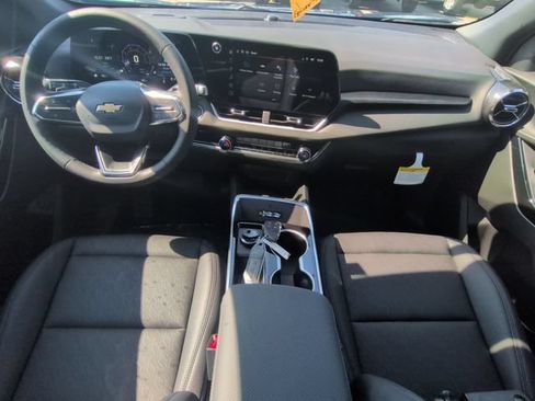 New 2026 Chevrolet Equinox LT w/ Convenience Package II FWD image 27