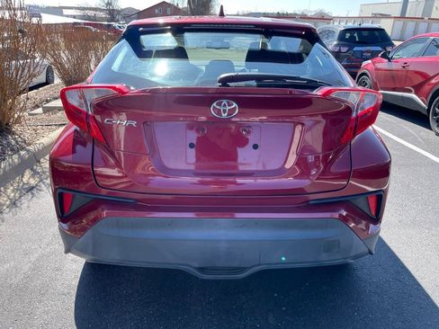 Used 2018 Toyota C-HR XLE image 6