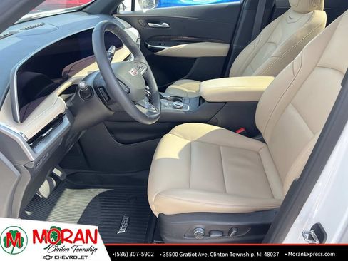 Used 2024 Cadillac XT4 Premium Luxury w/ Cold Weather Package FWD image 18