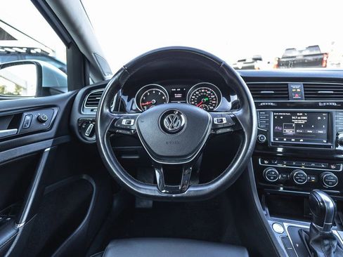 Used 2017 Volkswagen Golf SEL image 25