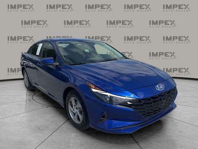 Used 2023 Hyundai Elantra SE w/ Preferred Accessory Package