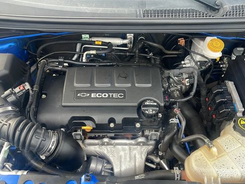 Used 2020 Chevrolet Sonic LT image 29