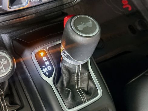 Used 2022 Jeep Wrangler Sahara w/ Cold Weather Group image 24