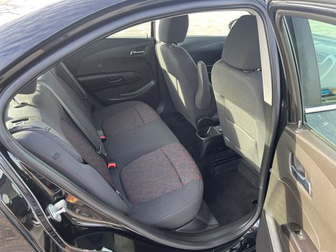 Used 2019 Chevrolet Sonic LT w/ Convenience Package image 15