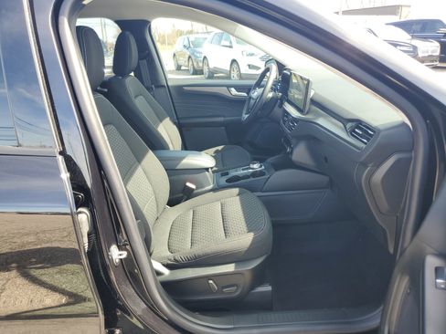 Used 2023 Ford Escape Active w/ Tech Pack #2 AWD/4WD image 9