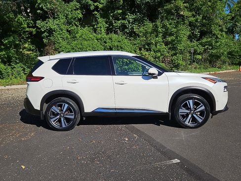 Certified 2023 Nissan Rogue SL w/ SL Premium Package AWD/4WD image 7