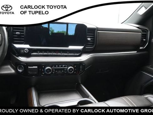 Used 2025 Chevrolet Silverado 2500 High Country w/ High Country Premium Package AWD/4WD image 32