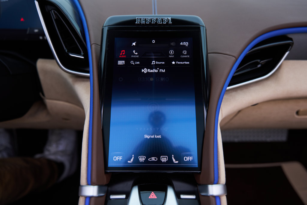 Used 2025 Ferrari Roma Spider RWD image 83