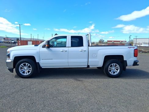 Used 2017 Chevrolet Silverado 1500 LT w/ Max Trailering Package image 8