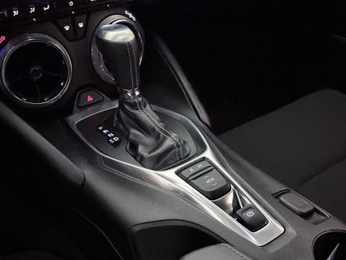 Used 2018 Chevrolet Camaro LT w/ Technology Package RWD image 34