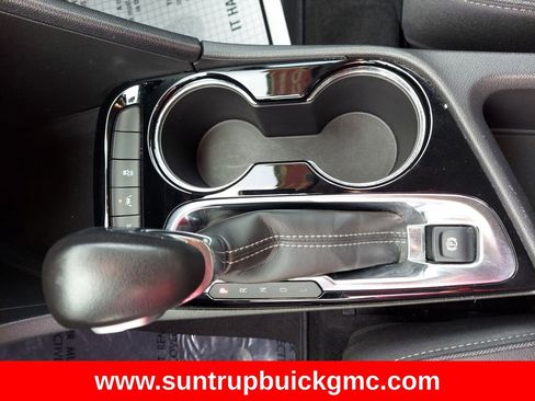 Used 2024 Buick Encore GX Sport Touring image 10