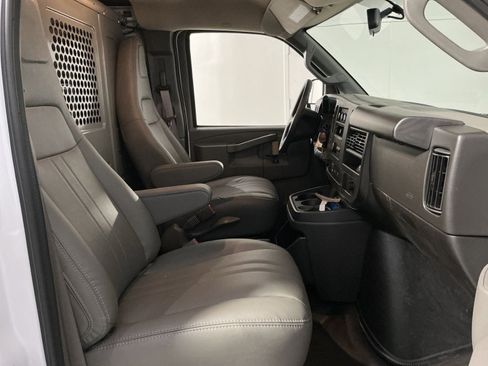 New 2025 Chevrolet Express 2500 w/ Driver Convenience Package image 32