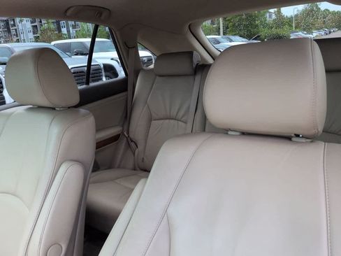 Used 2004 Lexus RX 330 w/ Premium Pkg FWD image 8
