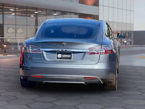 Used 2013 Tesla Model S Performance image 3