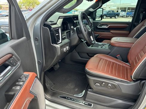 Used 2026 GMC Sierra 3500 Denali Ultimate AWD/4WD image 23