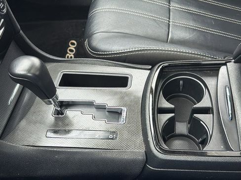 Used 2014 Chrysler 300 S image 23