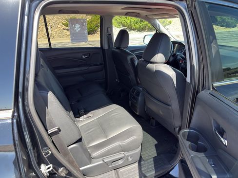 Used 2019 Honda Pilot EX-L image 11