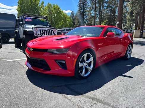 Used 2018 Chevrolet Camaro SS RWD image 1