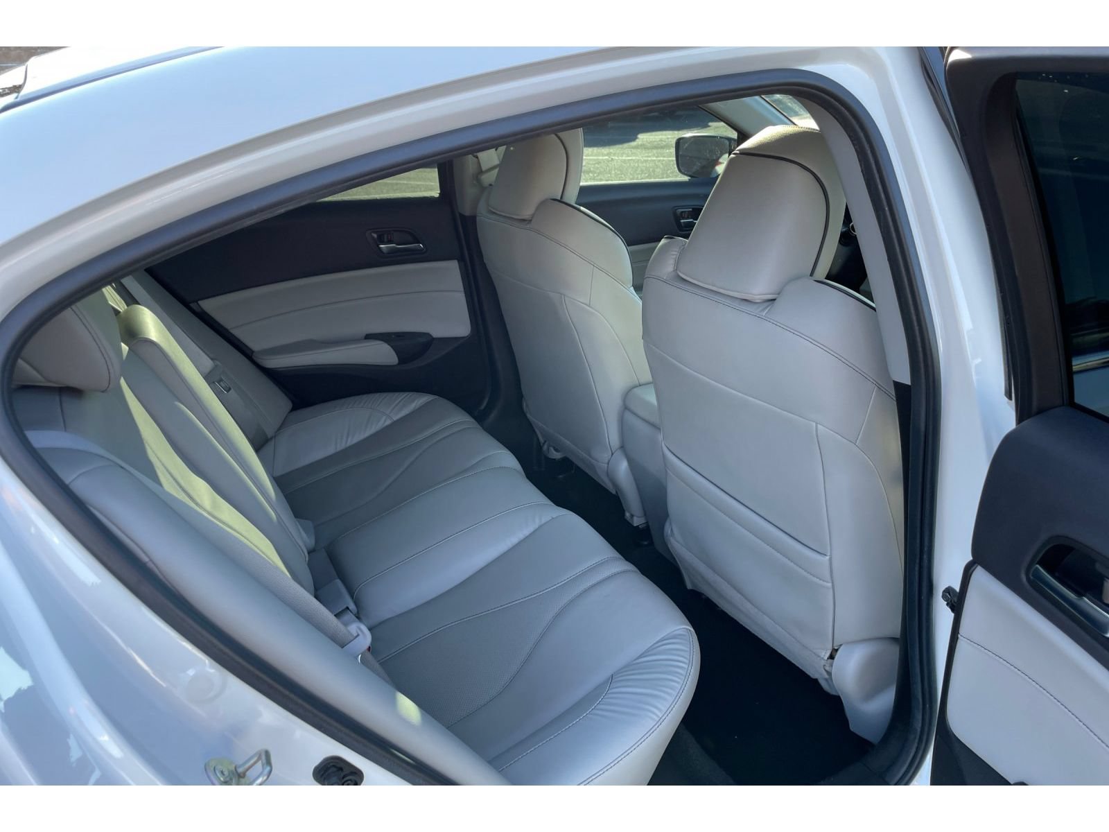 Used 2020 Acura ILX w/ Technology Package FWD image 16