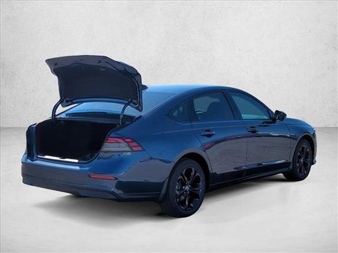 Certified 2025 Honda Accord SE image 2