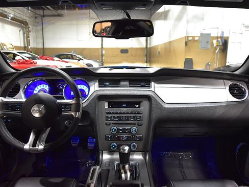 Used 2012 Ford Mustang GT Premium w/ Brembo Brake Pkg RWD image 27