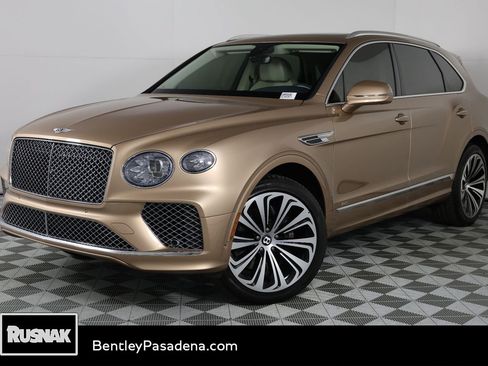 Used 2021 Bentley Bentayga image 1