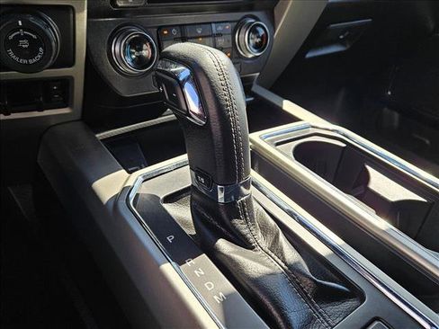 Used 2017 Ford F150 Lariat w/ Equipment Group 502A Luxury AWD/4WD image 13