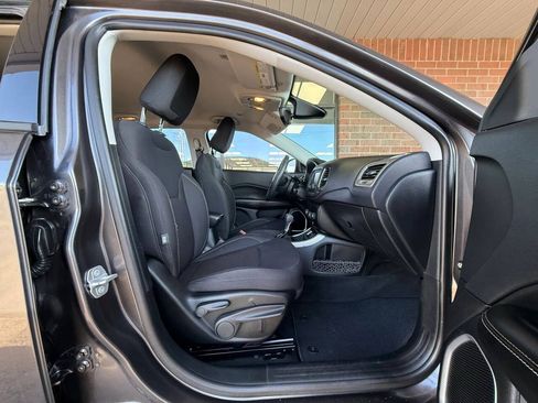 Used 2018 Jeep Compass Sport FWD image 19