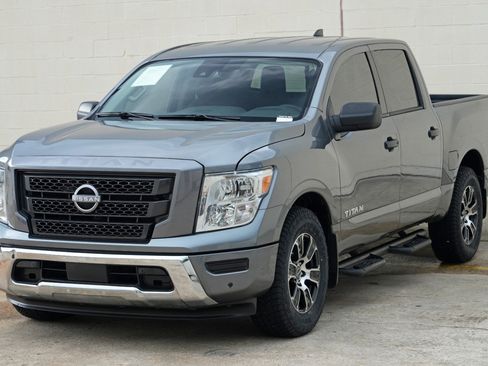 Used 2023 Nissan Titan SV w/ SV Convenience Package RWD image 41