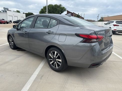 Used 2024 Nissan Versa SV FWD image 4