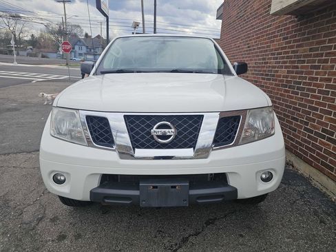 Used 2019 Nissan Frontier SV w/ Value Truck Package AWD/4WD image 8