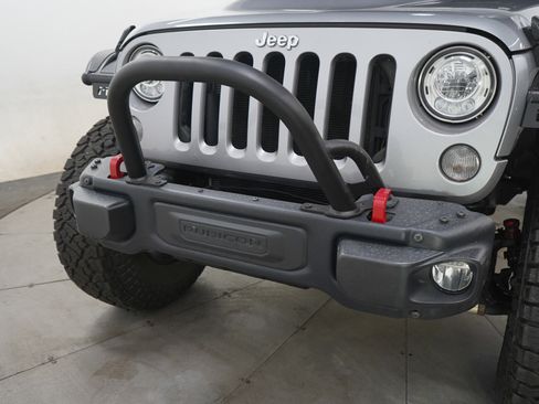 Used 2017 Jeep Wrangler Rubicon AWD/4WD image 27