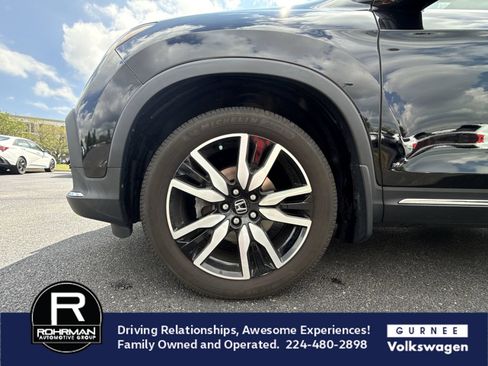 Used 2019 Honda Pilot Touring image 11