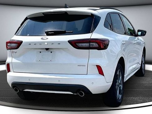 Used 2023 Ford Escape ST-Line w/ Tech Pack #1 AWD/4WD image 6