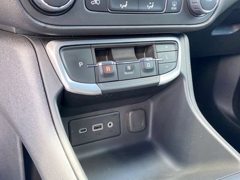 Certified 2024 GMC Terrain SLE FWD image 13